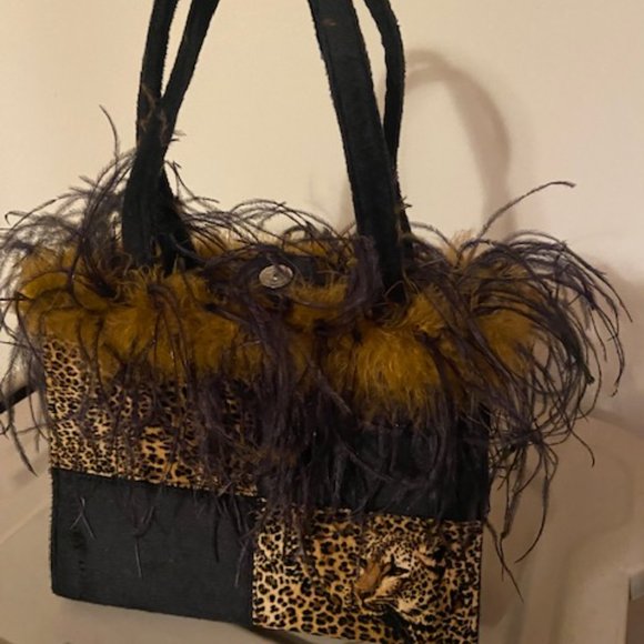 Animal Print purse with feathers - Picture 2 of 4